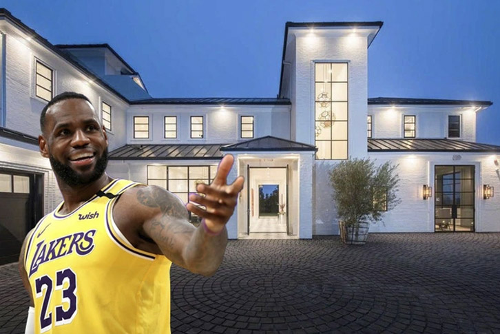 Công ty SpringHill của Lebron James mang đến thu nhập khủng