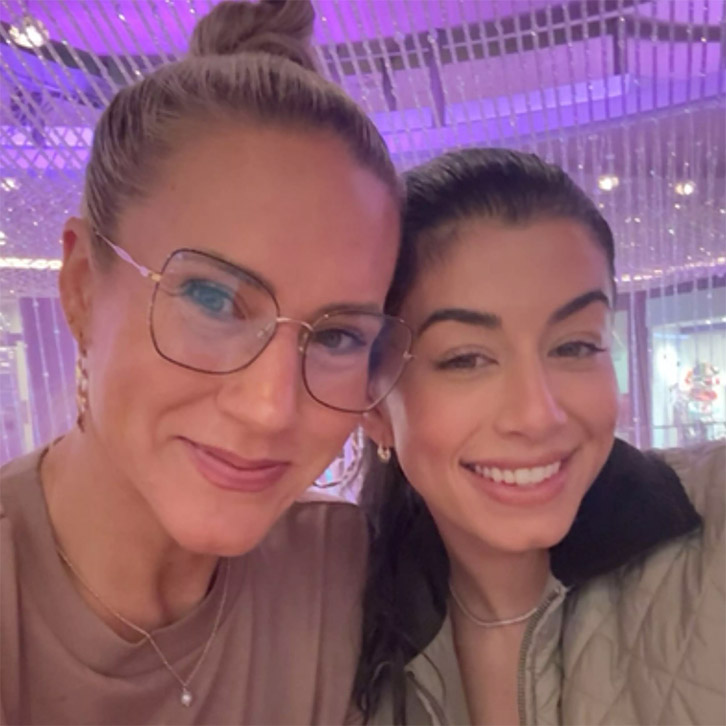 Caitlin Rance từng là phù dâu của Sarah Jane Ramos
