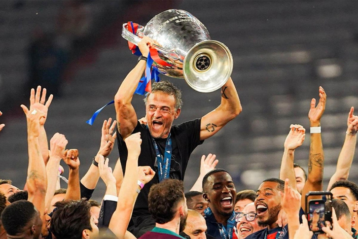 Luis Enrique ăn mừng chiến thắng PSG vô địch cúp c1