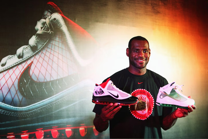 Giày sneaker của cầu thủ LeBron James không có giá niêm yết