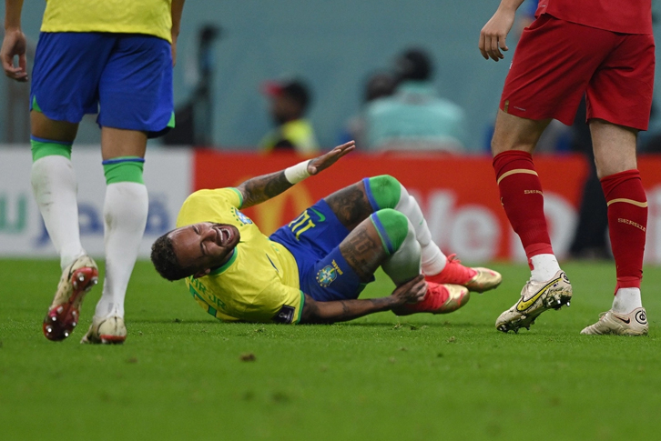 Neymar bị chấn thương bắp chân phải, bỏ lỡ buổi tập tuyển Brazil trước World Cup 2026