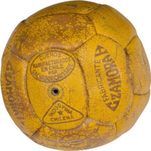 1962 – Quả bóng thảm họa "MR. CRACK"