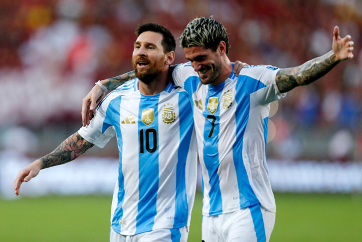 Sau nhiều năm Rodrigo De Paul vẫn không thể thay thế Agüero