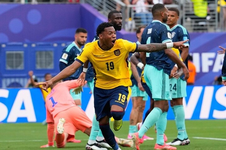 Dự đoán tỷ số chính thức: Mexico 2-1 Ecuador