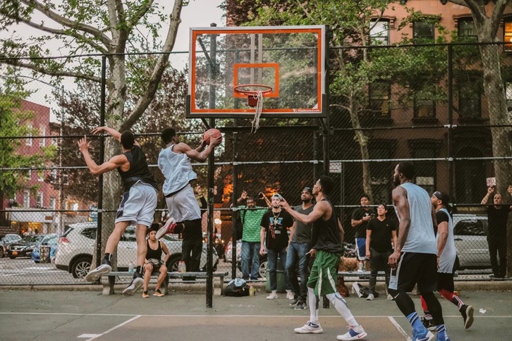 Ảnh bóng rổ đường phố (Streetball) và Hip-hop nghệ thuật