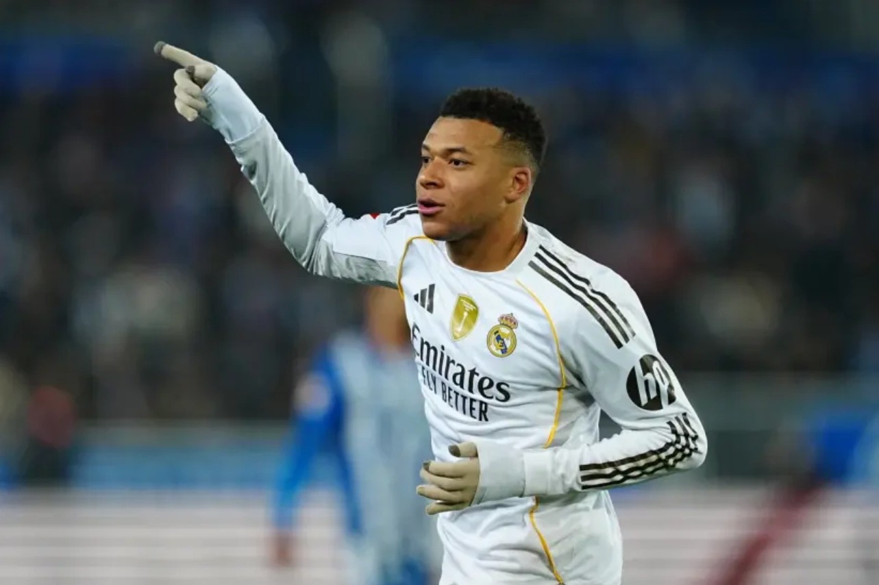 Chương mới quyền lực với chiếc áo số 10 tại Real Madrid