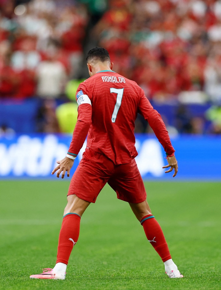 Cristiano Ronaldo và cột mốc lịch sử độc nhất vô nhị