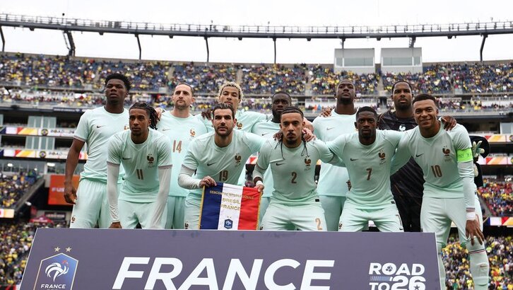 Phong độ và bản lĩnh của binh đoàn "Les Bleus"