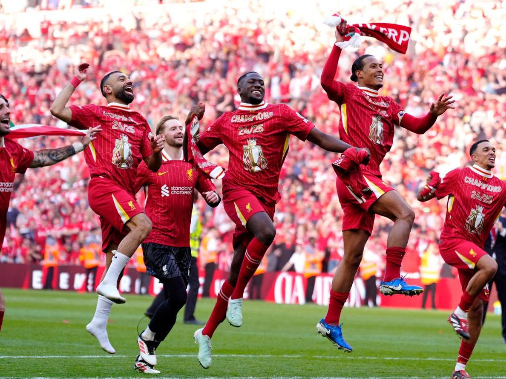 Đưa Liverpool trở lại ngôi vương Premier League