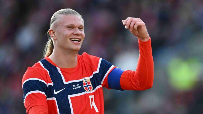 Erling Haaland lập cú đúp ngày ra mắt World Cup: Na Uy đại thắng Iraq, giải cơn khát lịch sử 28 năm Erling Haaland lập cú đúp
