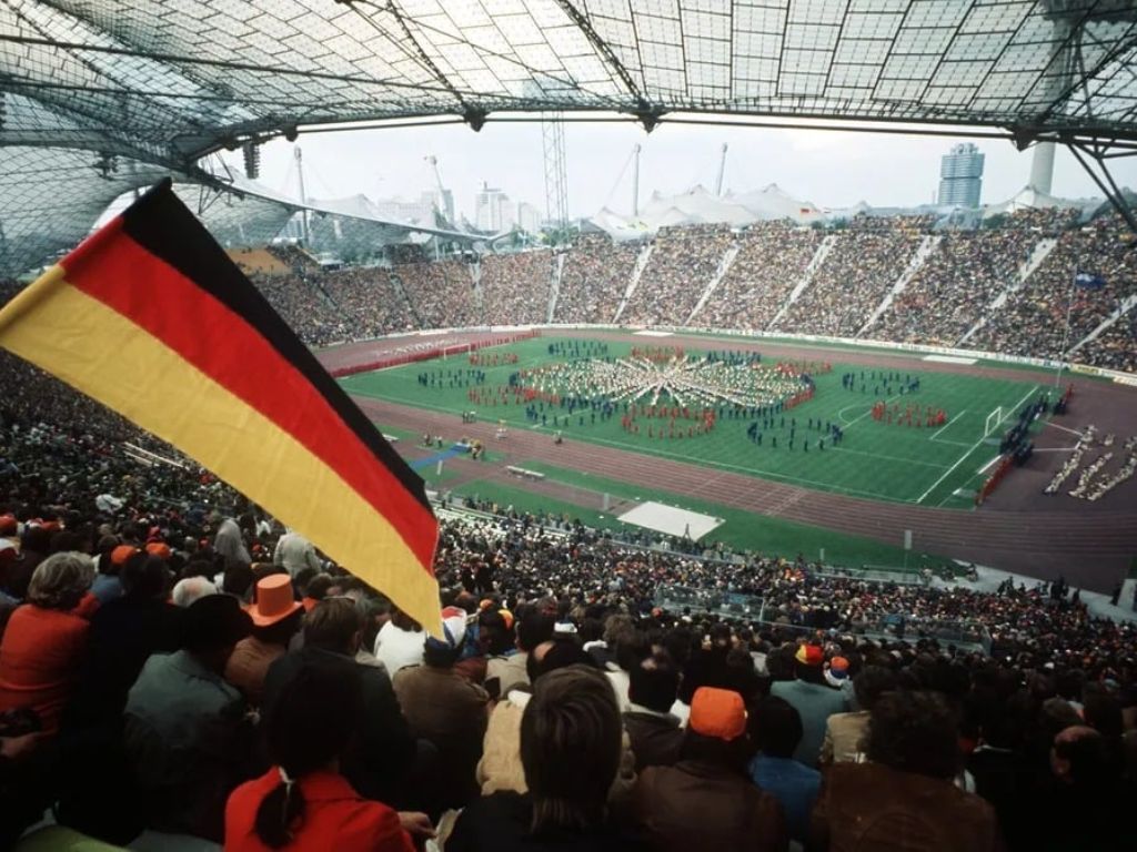 Hợp xướng Fischer biểu diễn tại lễ bế mạc World Cup 1974