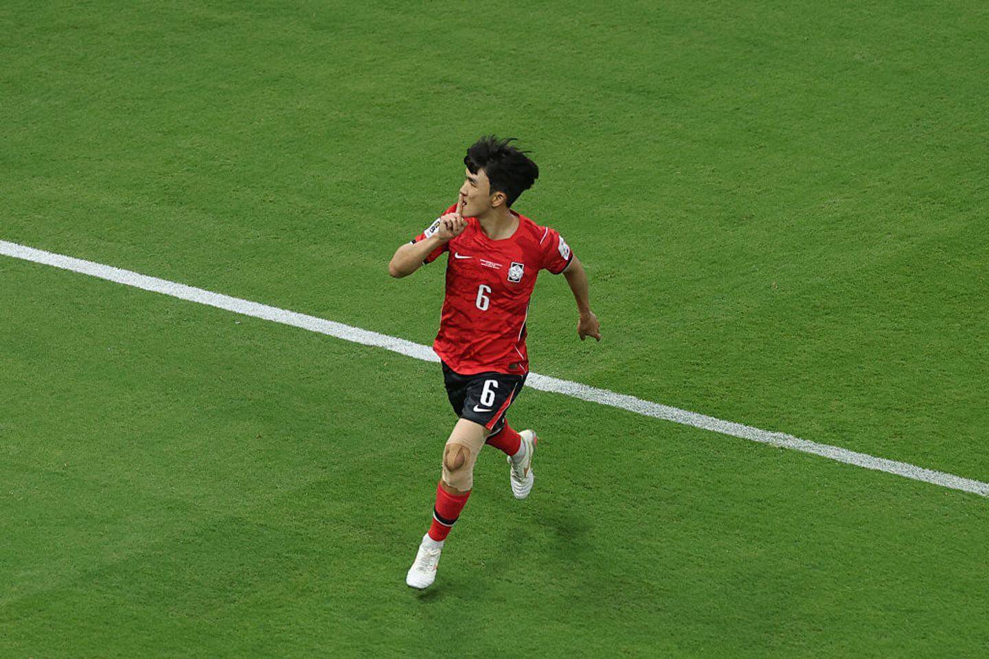 Hwang In-Beom tỏa sáng