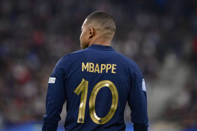 Kylian Mbappe cần bao nhiêu bàn thắng để đi vào lịch sử World Cup? Kylian Mbappe cần bao nhiêu bàn thắng để đi vào lịch sử World Cup?