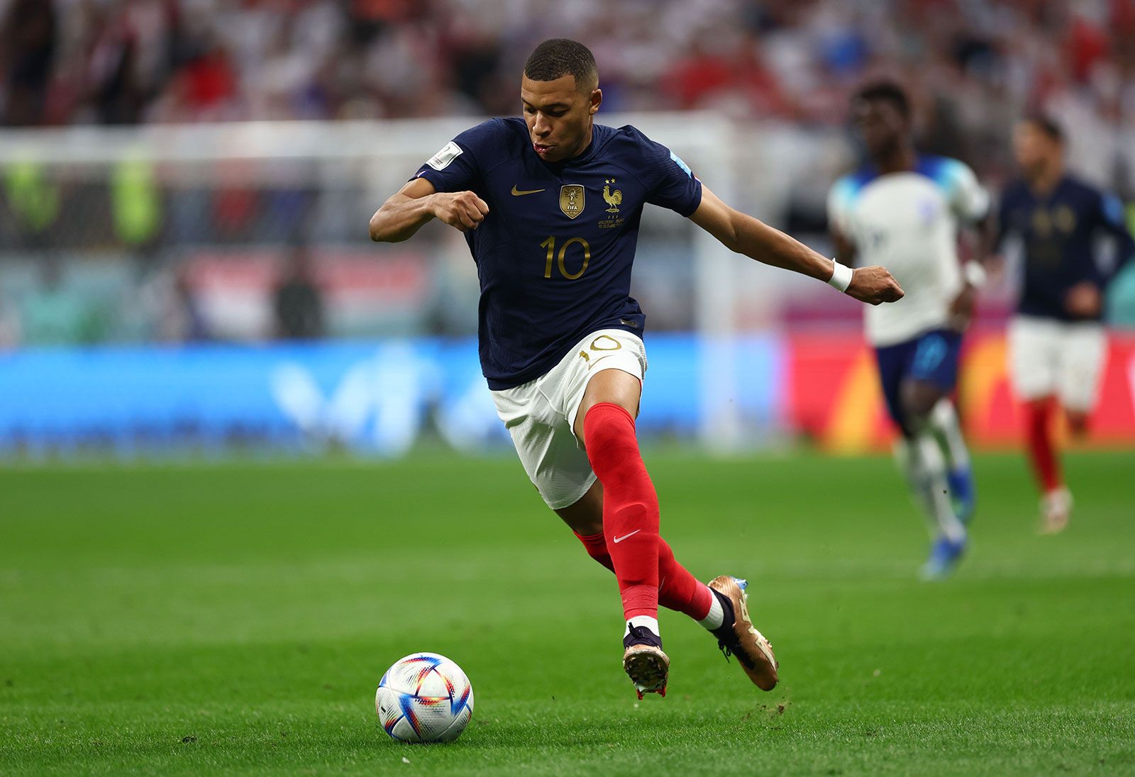 Kylian Mbappé - Lòng kiêu hãnh bị tổn thương của số 10 nước Pháp
