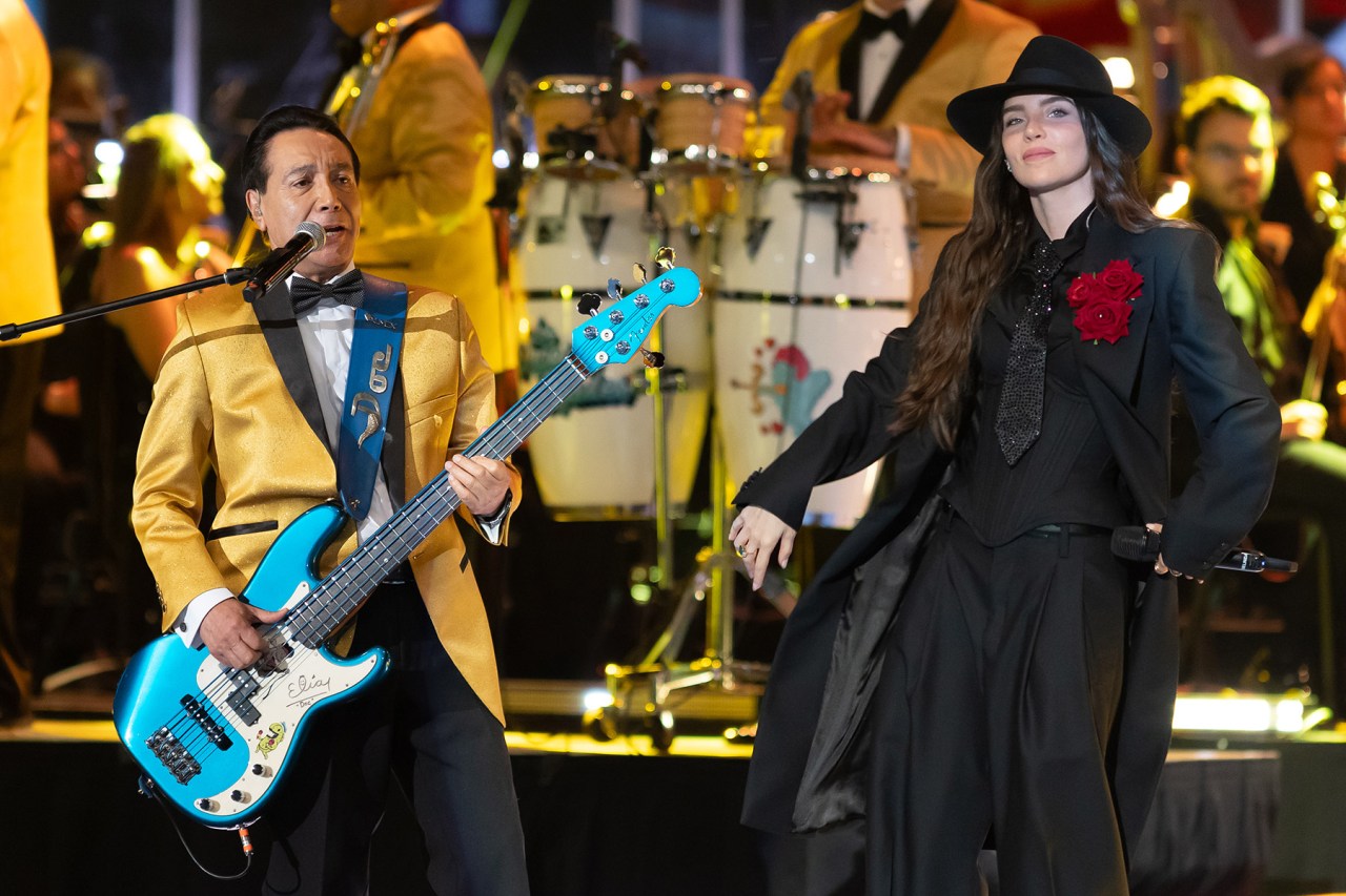 Ban nhạc Los Ángeles Azules hòa giọng cùng Belinda tại đêm nhạc Countdown Concert
