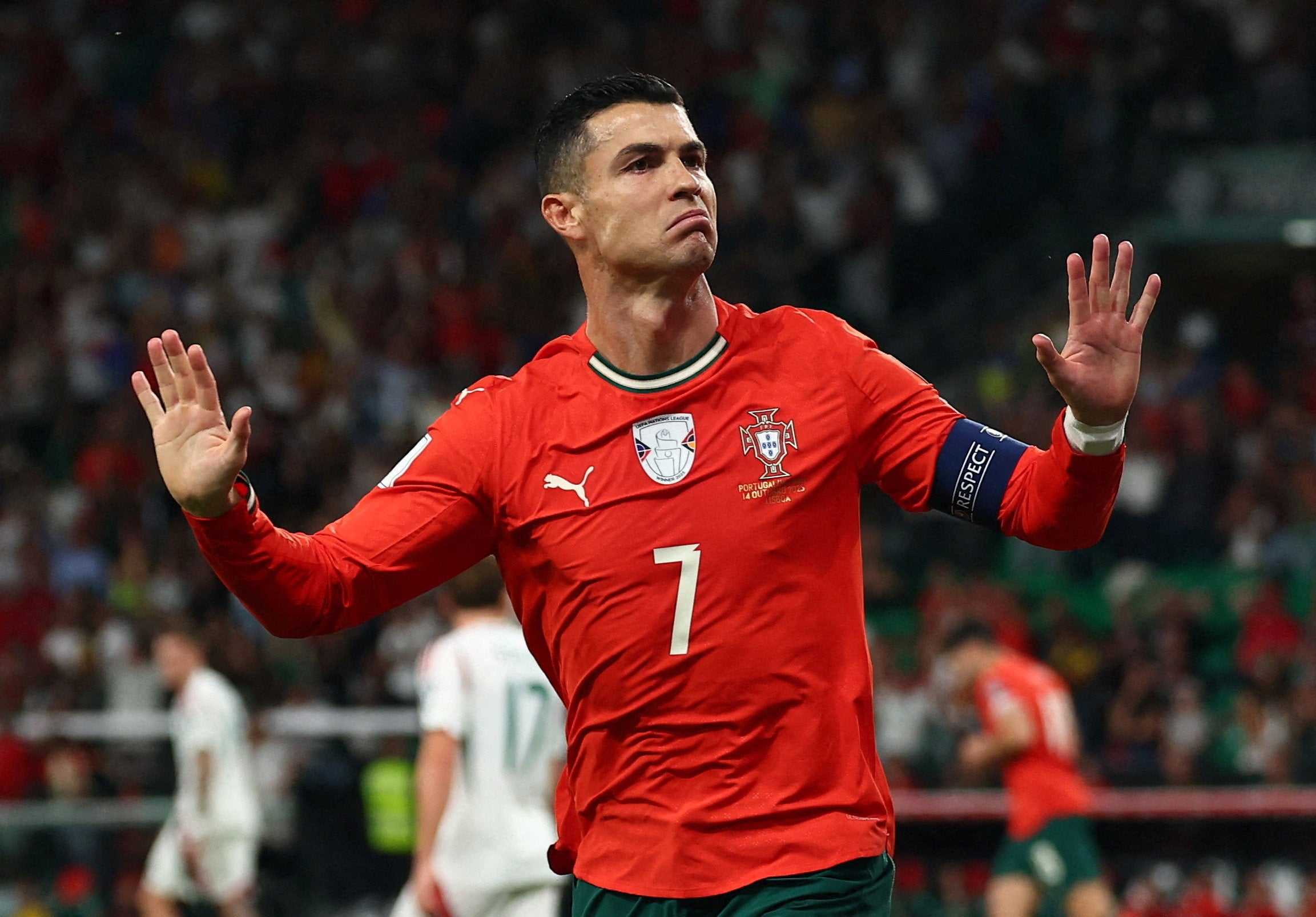 Nghịch lý CR7: Bản năng sát thủ tuổi 41 và bóng ma "vòng knock-out"