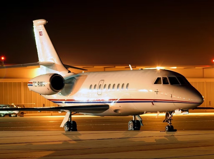 Tracy McGrady – Falcon 2000