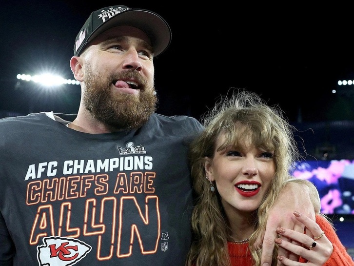 Taylor Swift Travis Kelce: Chuyện tình đổi vận giải NFL và phân tích tác động tỷ đô Taylor swift travis kelce: Chuyện tình đổi vận giải NFL và phân tích tác động tỷ đô