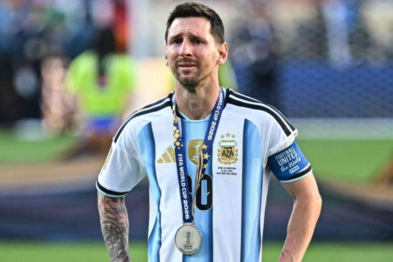 Hơn 61.000 chữ ký phẫn nộ đòi đá lại chung kết World Cup 2026