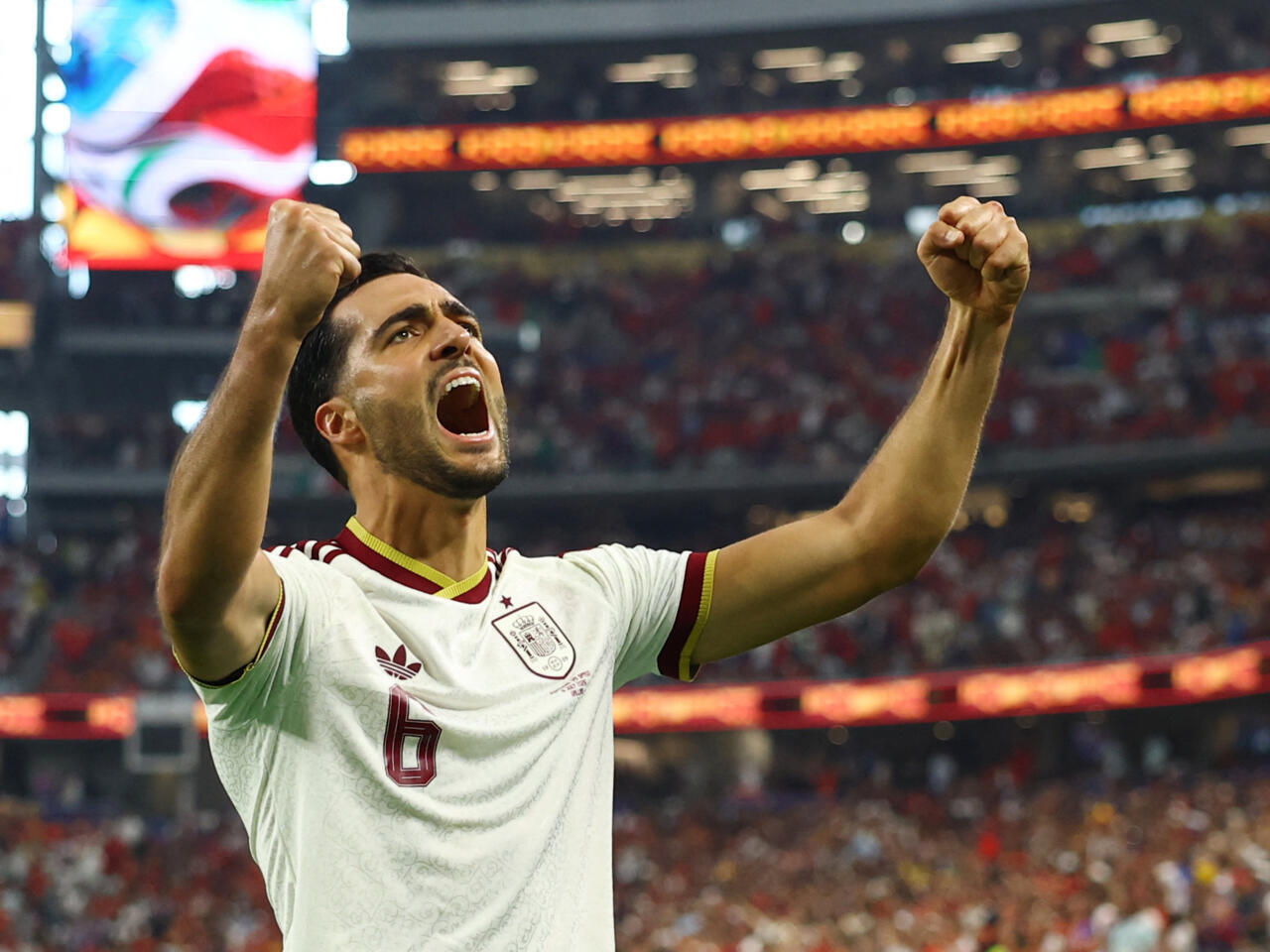 Mikel Merino lập công khi mở tỷ số cho Tây Ban Nha