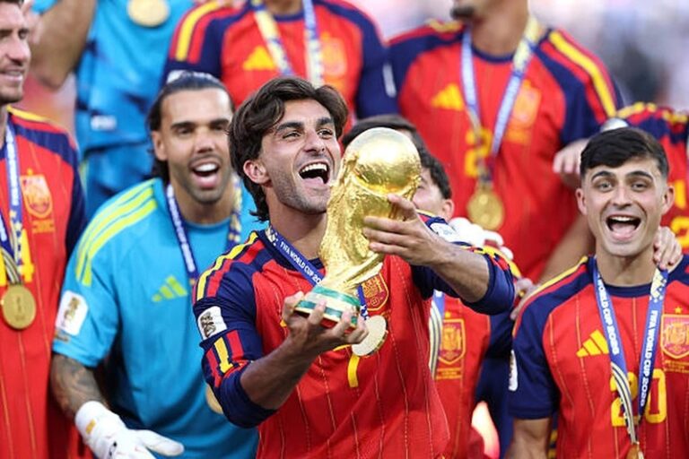 PSG chiêu mộ thành công người hùng World Cup 2026 Ferran Torres từ Barca PSG chiêu mộ thành công người hùng World Cup 2026 Ferran Torres từ Barca