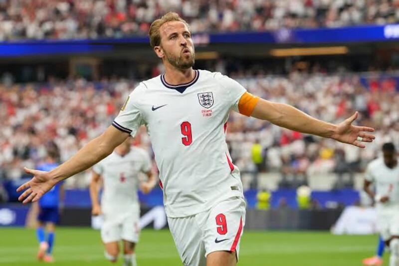 Harry Kane (Tiền đạo - Anh)