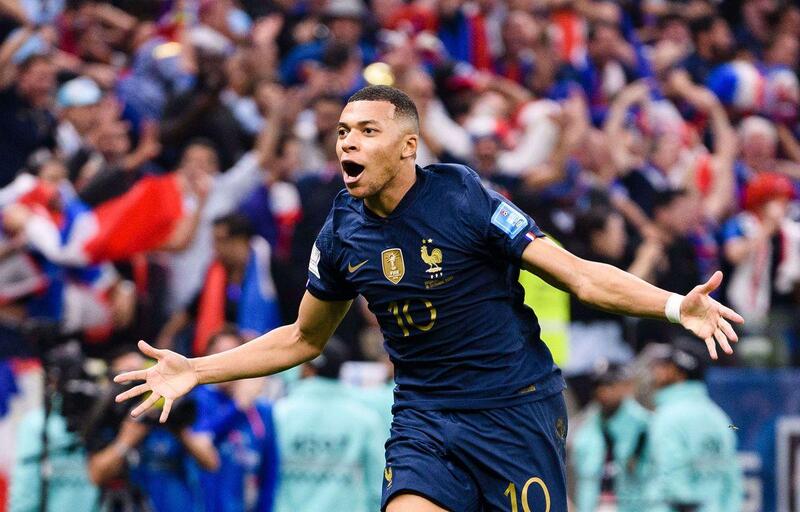 Kylian Mbappé (Tiền đạo - Pháp)