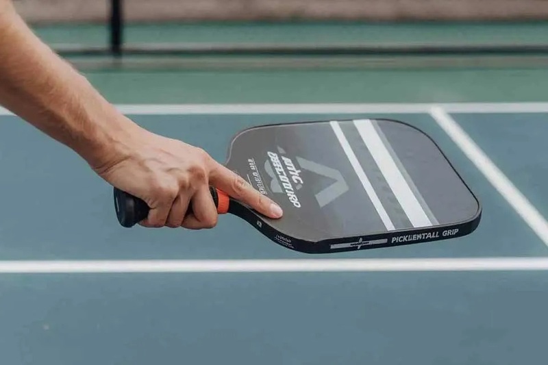 Một số lỗi sai lầm khi cầm vợt pickleball