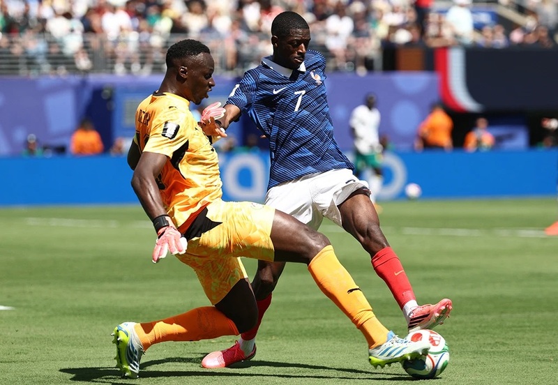 Ousmane Dembélé (Tiền đạo cánh - Pháp)