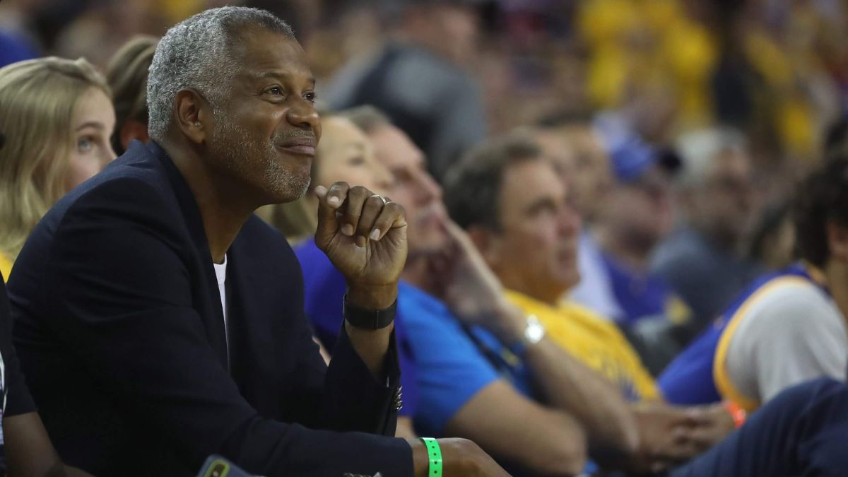 Dennis Robertson chính thức bị NBA cấm cửa 5 năm