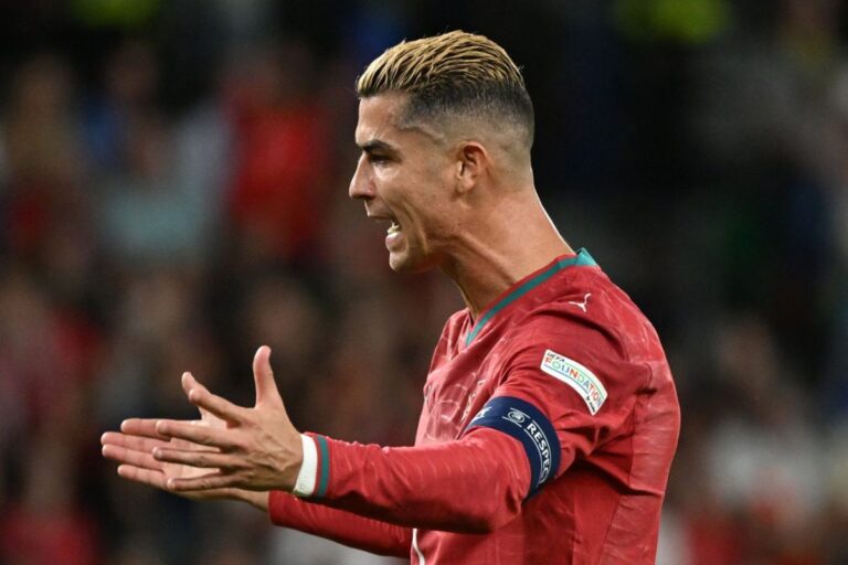 Ronaldo lập kỷ lục tệ nhất lịch sử ở tuổi 41
